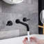 Robinet de salle de bain mural