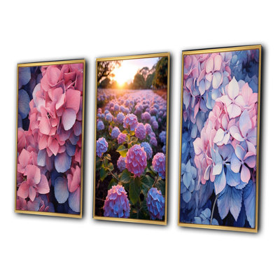 «Rose bleu, fleurs d'hortensia», 3 pièces sur toile