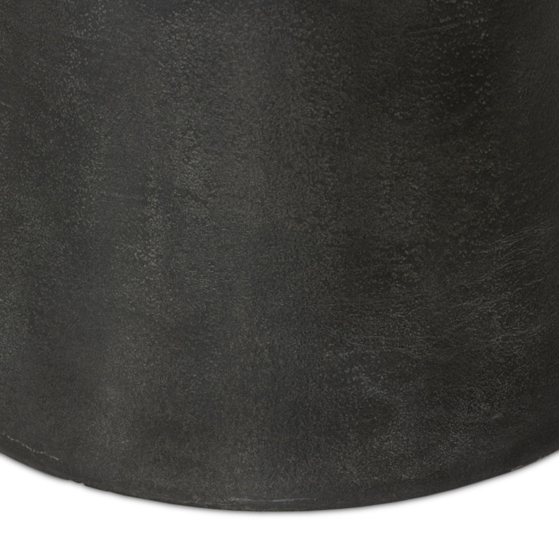 Balboa Outdoor Round, 20" H x 22.5" W x 22.5" L