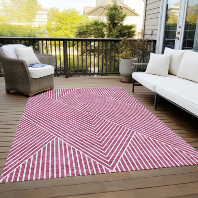 Tapis rectangulaire Pentagia 1 pi 8 po x 2 pi 6 po