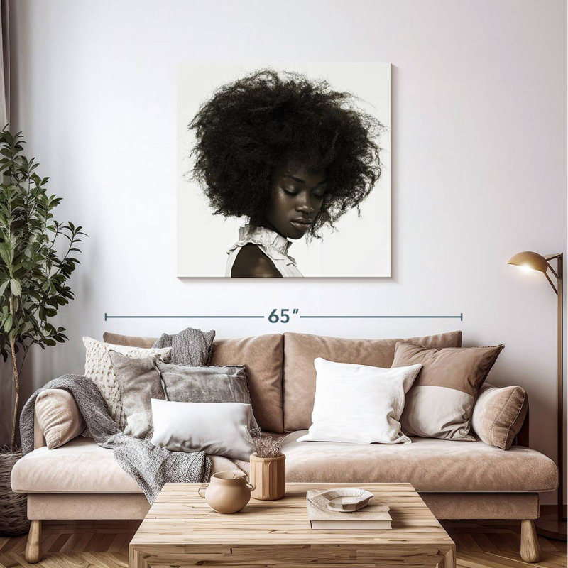 Leisha, femme aux cheveux bouclés, H 39 po x l 39 po