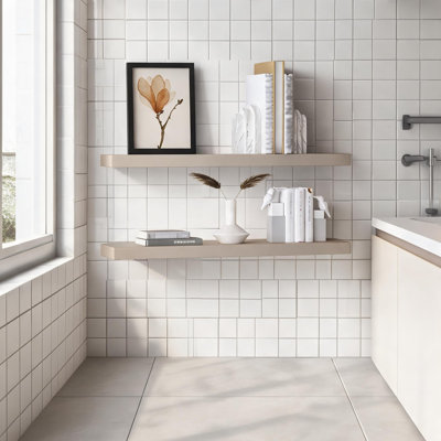 Ensemble de 2 tablettes murales flottantes de 31,5 pouces de largeur, tablette minimaliste moderne avec finition beige pour le rangement et la présentation