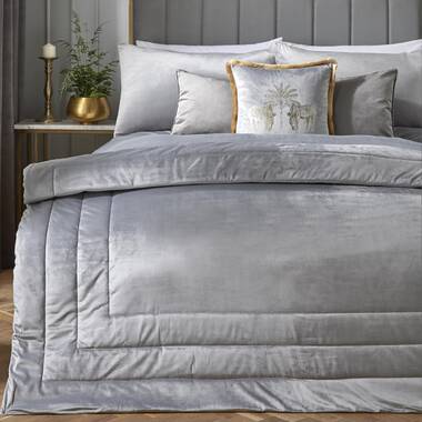 Catherine Lansfield Scallop Shells Bedspread - Grey