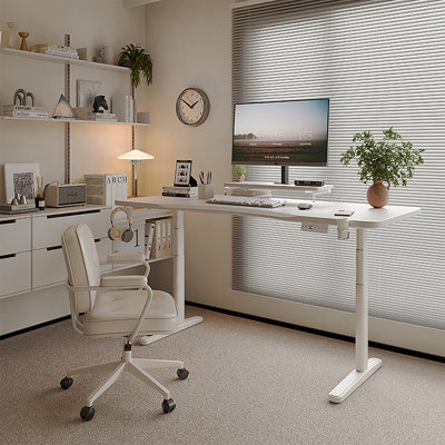 Bureau moderne réglable en hauteur 62,99 po