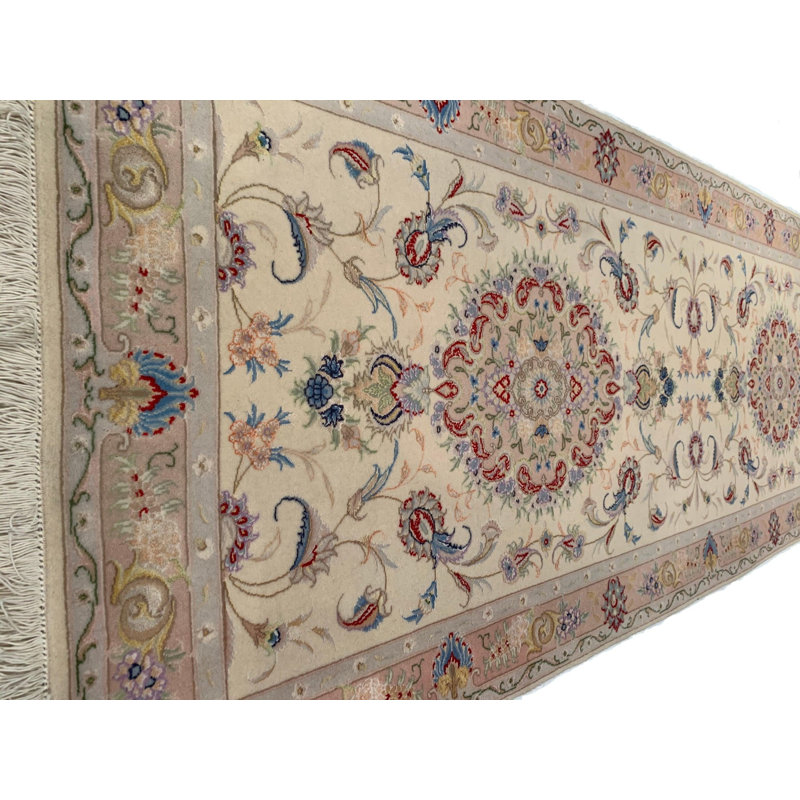Oriental Area Rug in Ivory