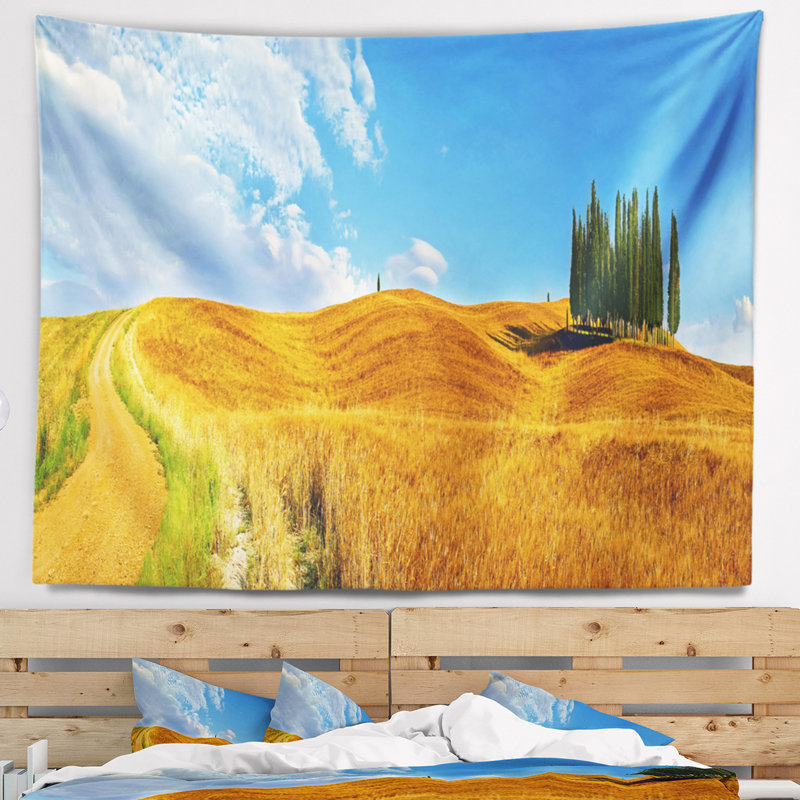 Cypress de polyester sur un tapisserie de champ à fleurs avec accessoires suspendus inclus Landscape, H 32 po x l 39 po