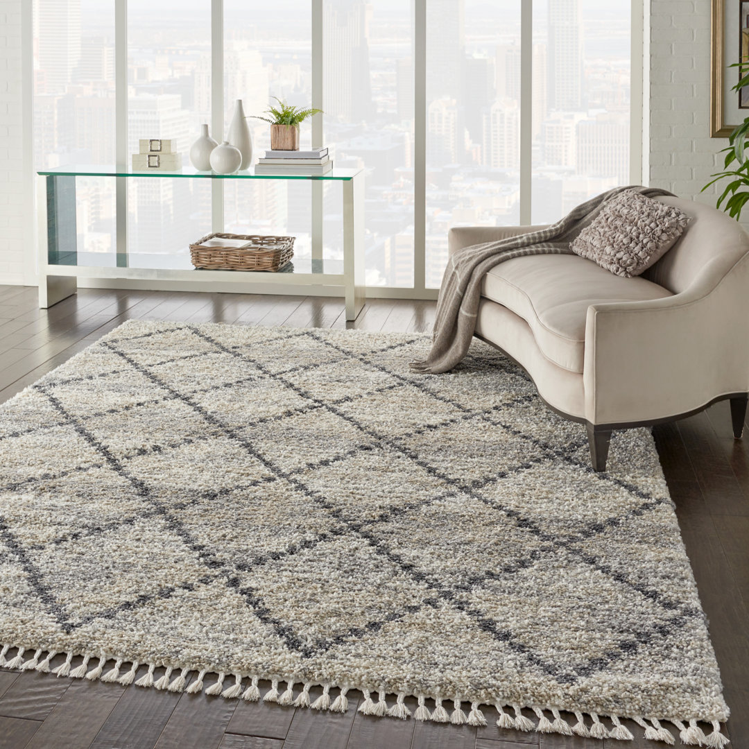 Ileyah Geometric Machine Made Shag Polypropylene Area Rug in Silver Gray Loon Peak® Rug