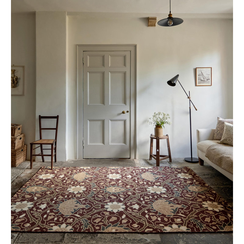 Hand Knotted Wool Floral Area Rug in Leafy Arbour Green, Rectangle 4'7" x 6'7"
