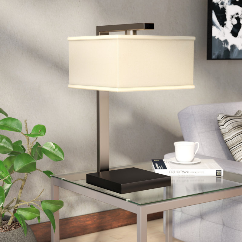 Daynna Metal Table Lamp