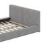 Grand lit tapissier au sol en velours-102533748