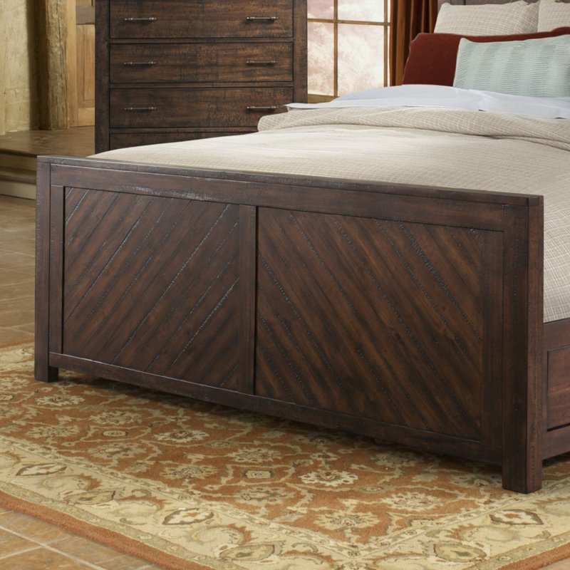 Ismay Bed, Queen