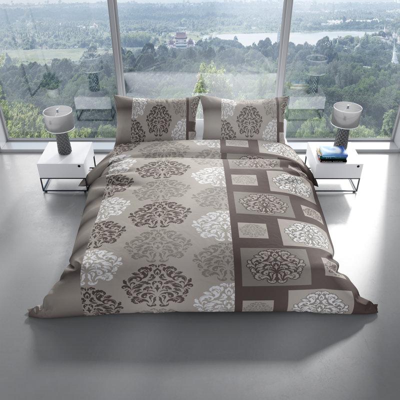 Amiree Microfiber Paisley Duvet Cover Set with Pillowcases