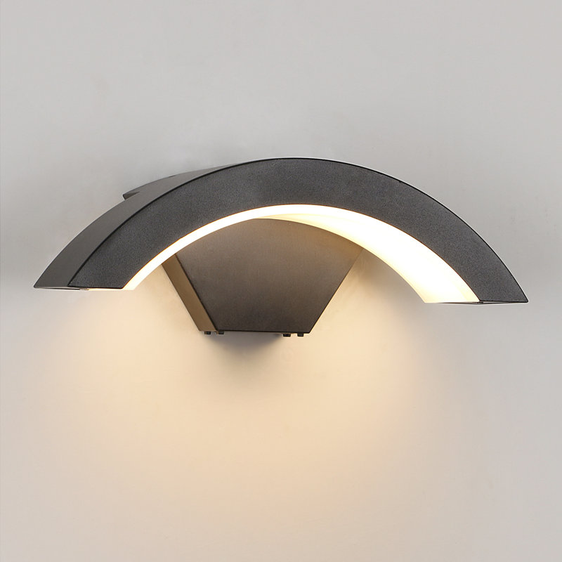 Crystopher Black Integrated LED Outdoor Wall Light Warm Light, 3000 Kelvins