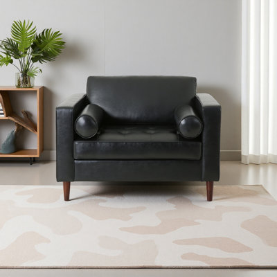 CLUB CHAIR