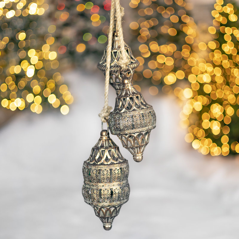 Assortiment de décorations en forme de cloche en fer à suspendre trois pièces "Blanfordia argent" (ensemble de 7), Doré