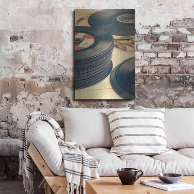 «Old 45s» par Edward M. Fielding, art mural en métal