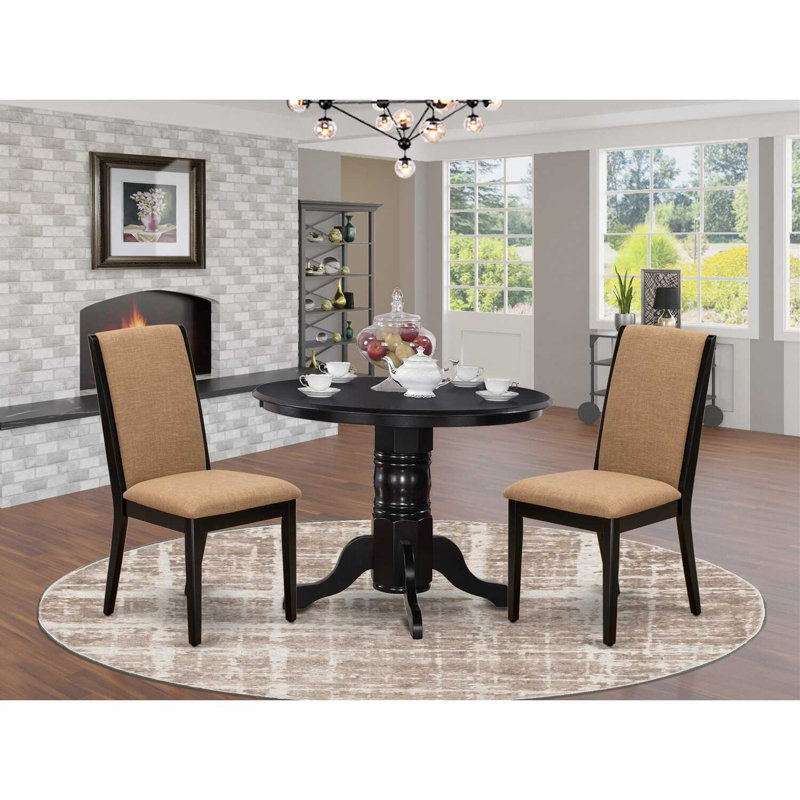 L'ensemble de 3 pièces de table de salle à manger moderne comprend une table de cuisine ronde avec piédestal et 2 chaises de salle à manger Parson en lin de couleur sable, noir