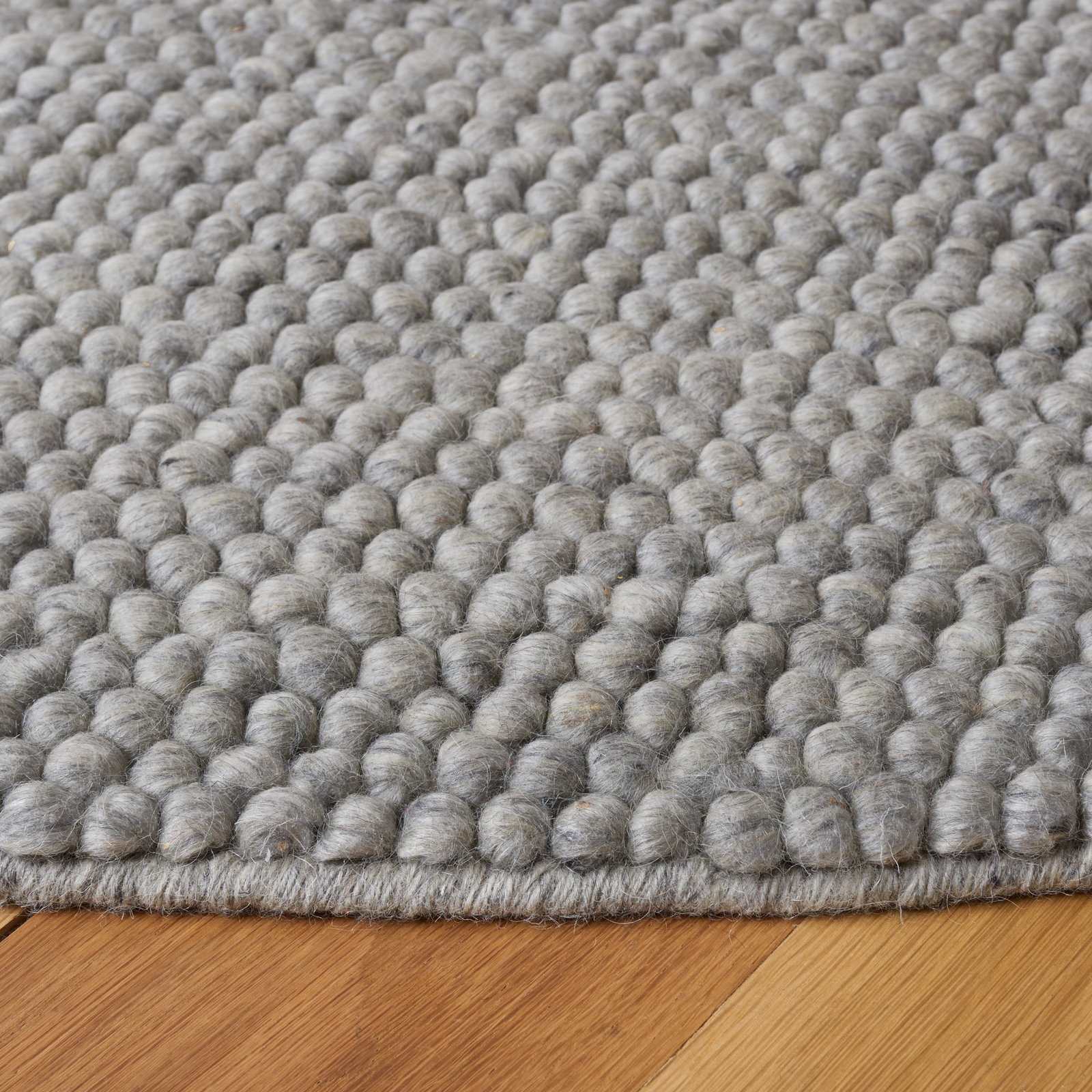 Elle Silver Hand-Woven Wool Rug, Round 8'