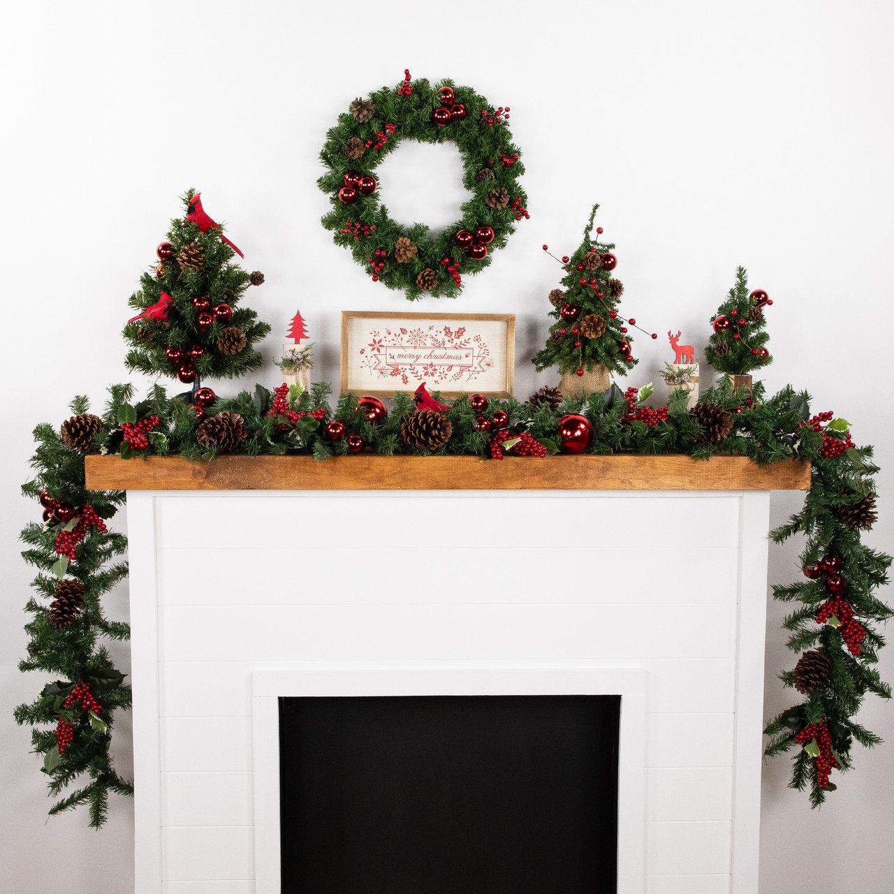 Northlight Seasonal 600" Pine Christmas Garland, 10'' H x 108" L x 10'' D, Green