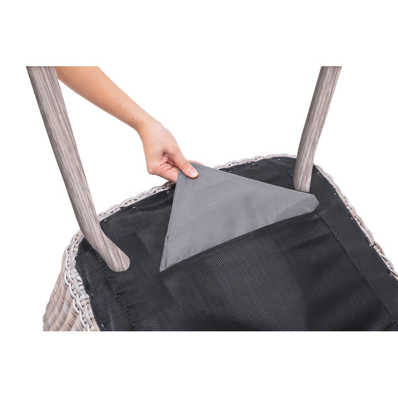Chaise de patio avec coussin