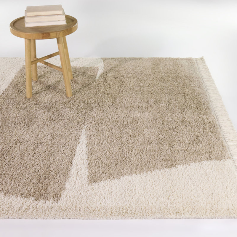 Tapis beige à motif géométrique abstrait Atherstone, Rectangle 5 pi 3 po x 7 pi