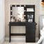 Bureau de maquillage avec miroir et lumières-711912622