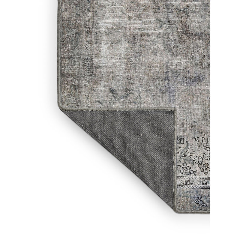 Omak Oriental Indoor Rug, Rectangle 5' x 8'