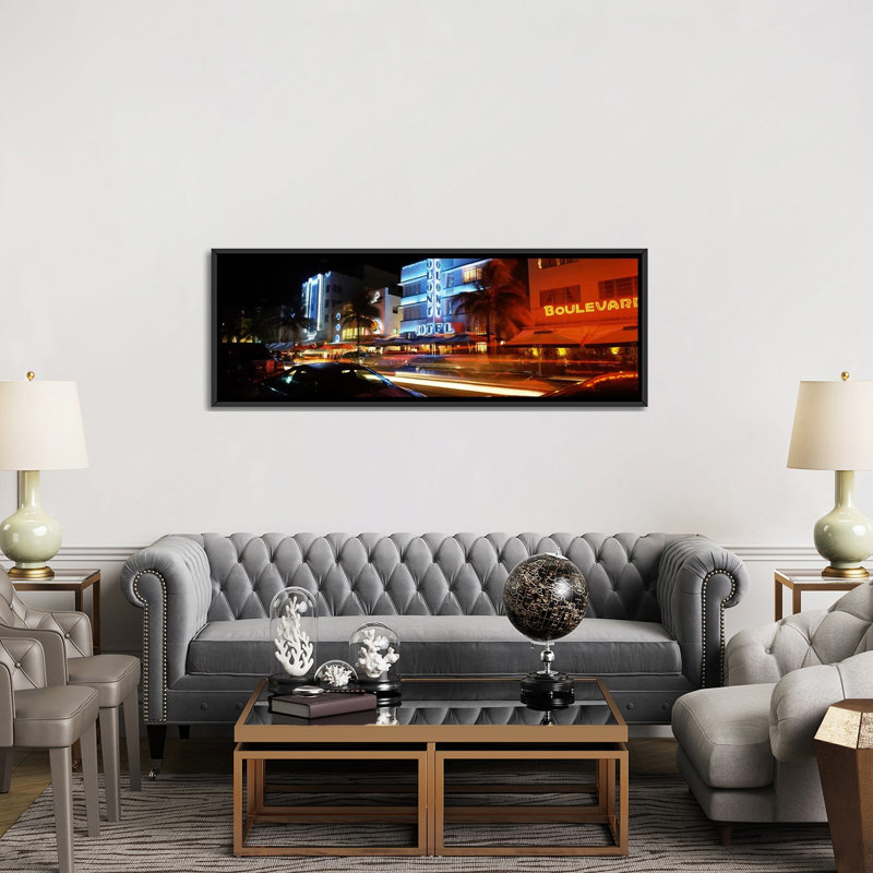 «Buildings at the Roadside, Ocean Drive, South Beach, Miami Beach, Florida», reproduction sur toile tendue