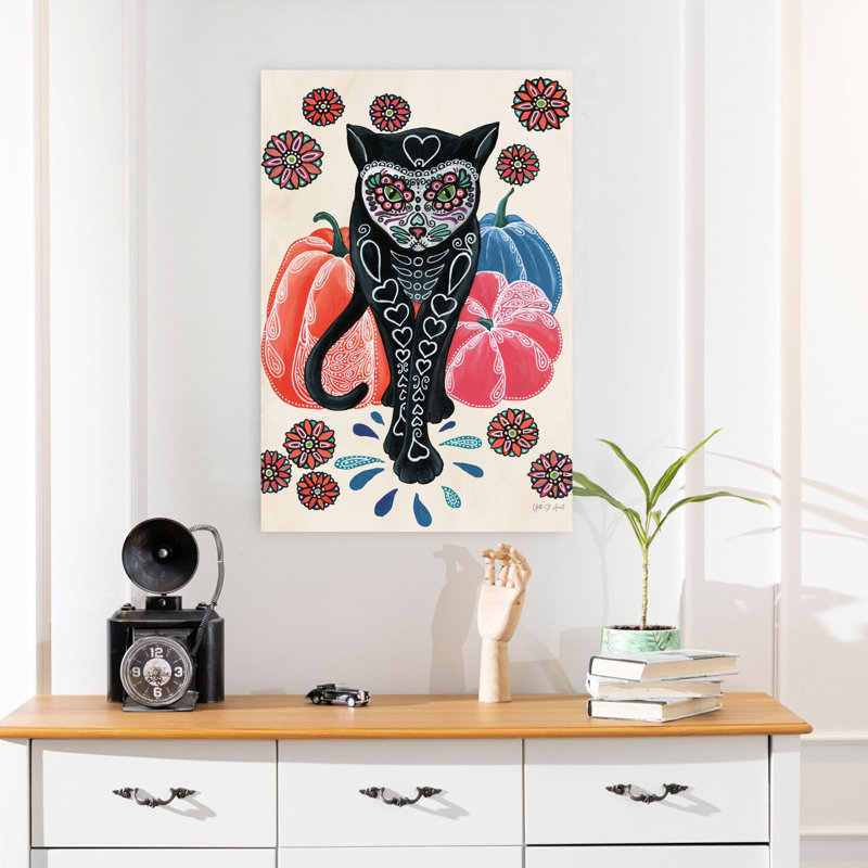 Art contemporain en forme de tête de chat, H 24 po x l 16 po