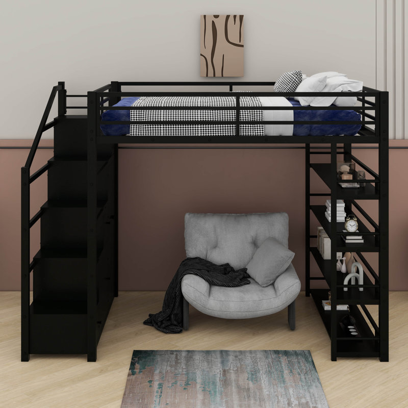 Lit mezzanine en métal avec tablettes de rangement, armoires et garde-robe