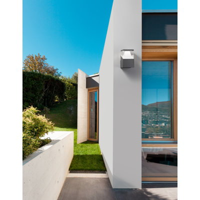 Integrated LED Outdoor Flush Mount