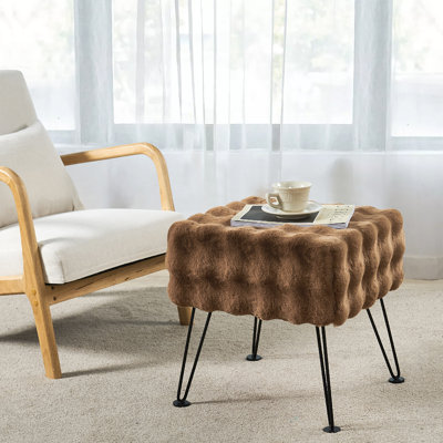 Tabouret en fausse fourrure