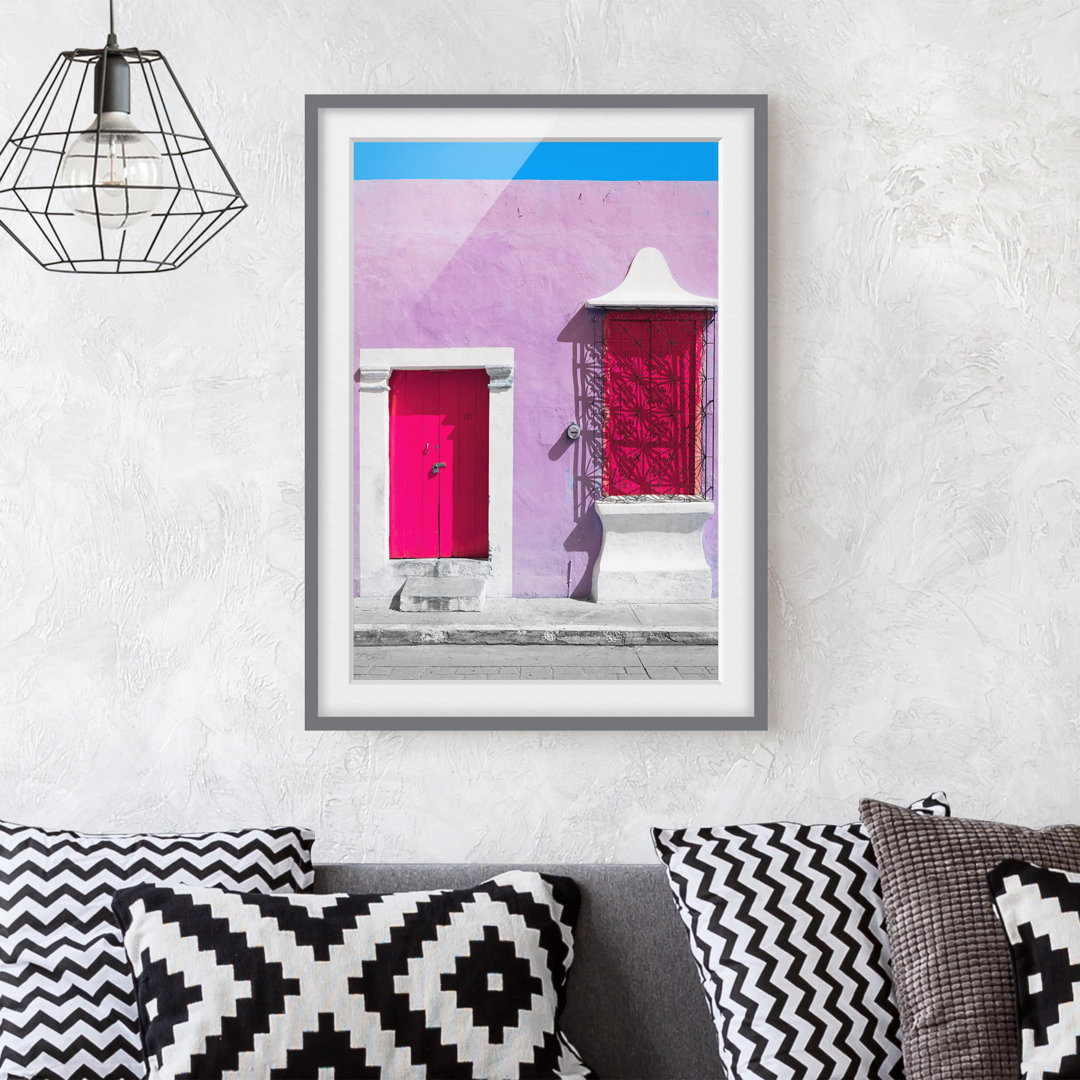 Gerahmtes Poster Pink Facade Pink Door