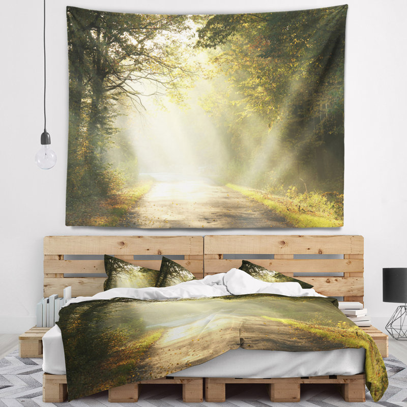 Tapisserie rayonnante en polyester et rayons de soleil avec accessoires de suspension inclus, H 32 po x l 39 po