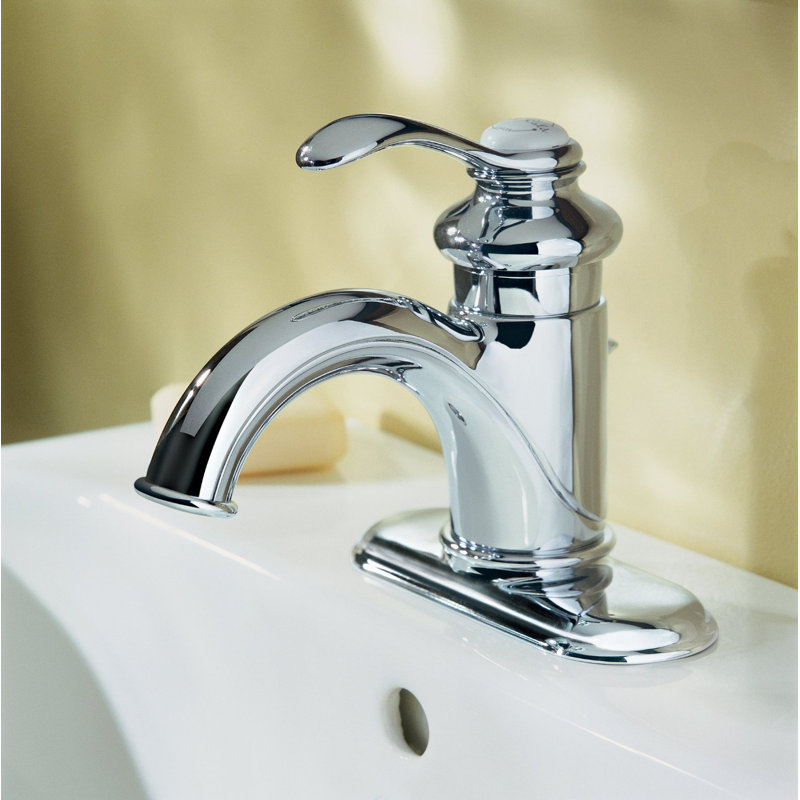 Robinet pour salle de bain Fairfax, Chrome poli, Deck Plate Included: Yes