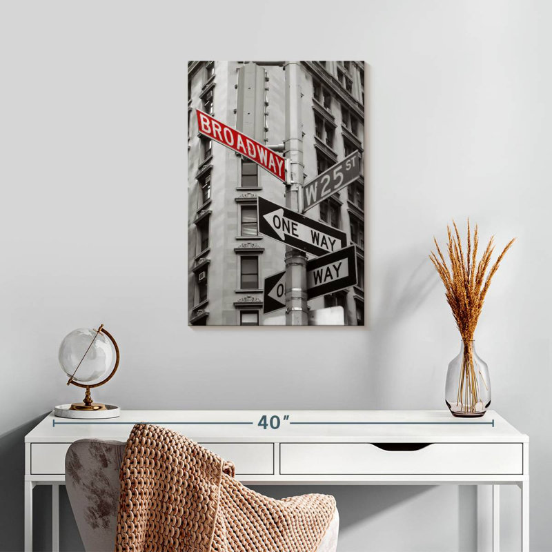 Mehar NY Broadway Sign Pop, H 24 po x l 16 po