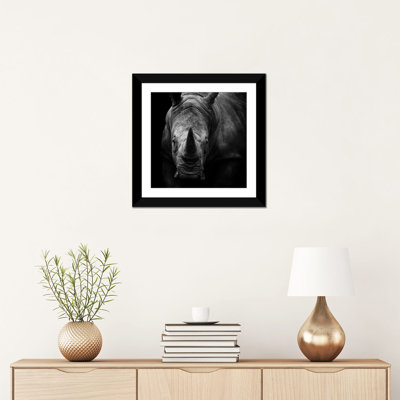 «Rhino in Black & White» par Lukas Holas, reproduction sur toile tendue sur châssis