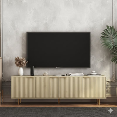 Meuble télé moderne en bois avec un design cannelé, 68 pouces de large, un centre de divertissement avec portes de rangement, une console de télévision, un meuble multimédia, pour les téléviseurs de 55 pouces et plus, pour le salon.