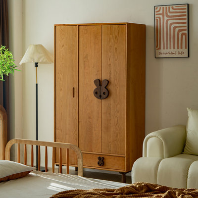Garde-robe simple et créative en bois massif