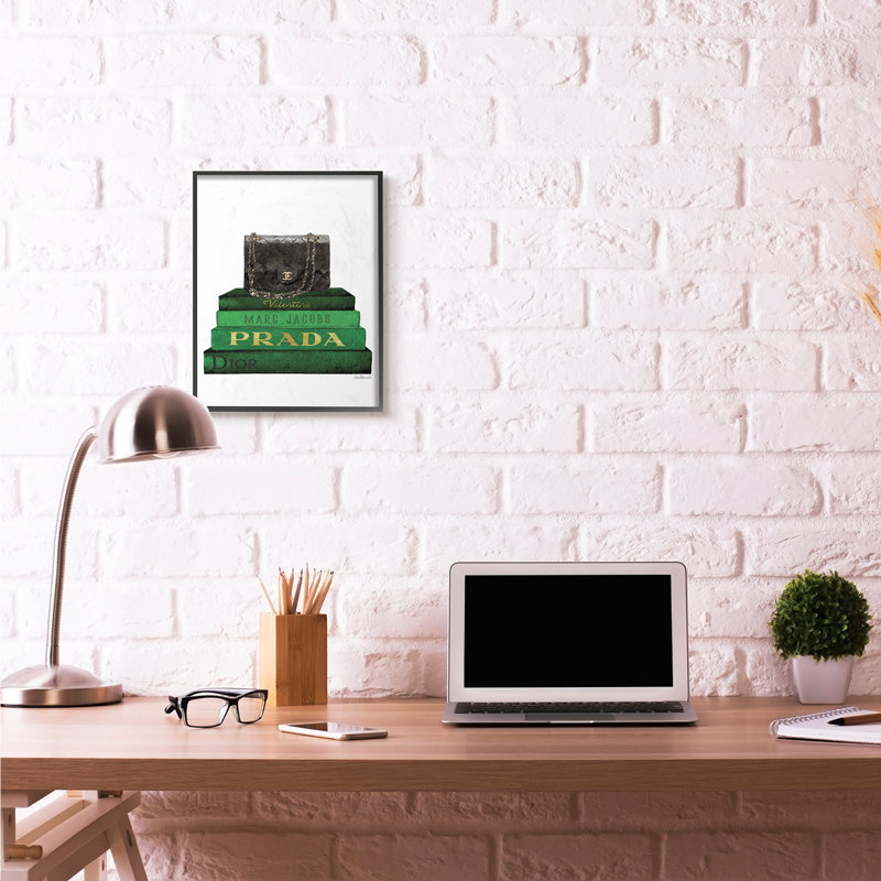 «Fashion Designer Purse Bookstack Green Black», impression, H 20 po x l 16 po, Giclée encadrée noir minuit