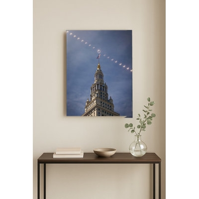 Éclipse solaire diurne à Cleveland — Portrait en métal