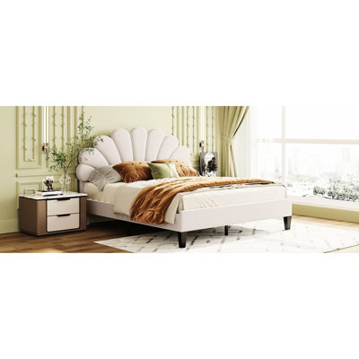 Lit plateforme tapissier beige