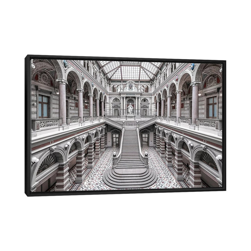 Justizpalast, Vienna par Massimo Cuomo - reproduction d'art sur toile tendue, H 18 po x l 26 po x P 1,5 po, Pas de tapis