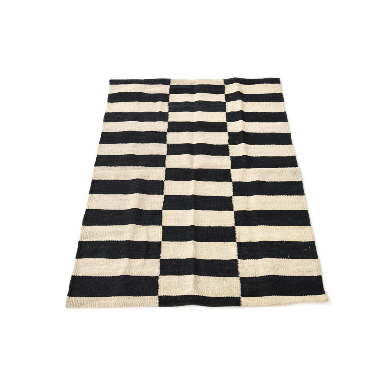 Tapis noir et blanc Ohlson