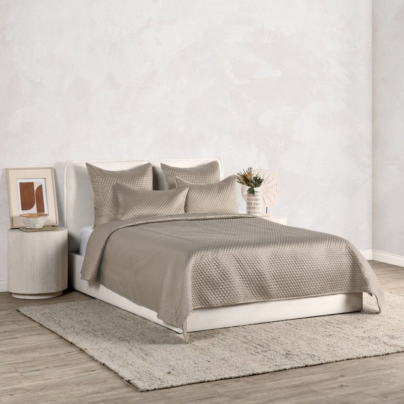 Winthrop Quilt, King Quilt, Natural