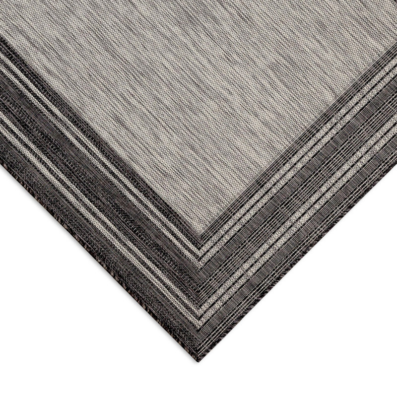 Tapis intérieur / extérieur noir Bugbee, Rectangle 3 pi 3 po x 4 pi 11 po