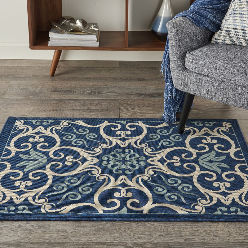 Tapis bleu marine traditionnel Janyce, Rectangle 1 pi 9 po x 2 pi 9 po