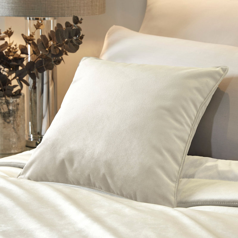 Chic 100% Polyester Bedspread, Beige