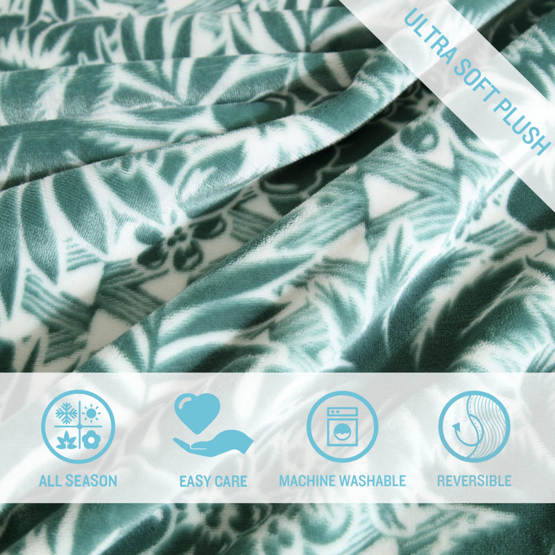 Lanikai Fronds Throw Blanket, Green 