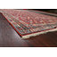 Tapis rouge rectangulaire en laine noué à la main de conception unique 5 pi 8 po x 8 pi 7 po années 1960